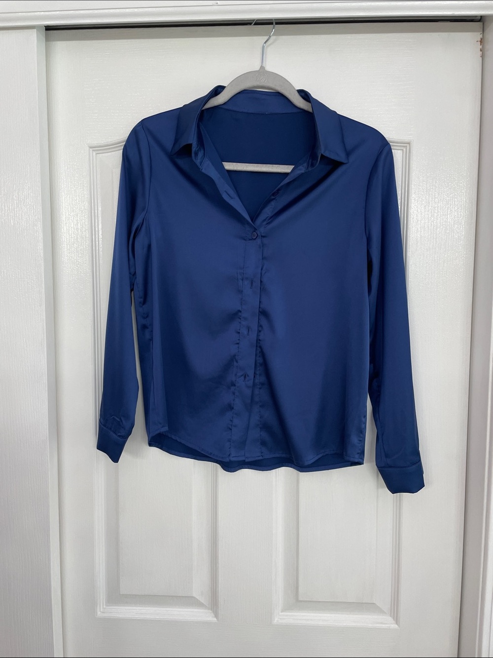 Women's Tailored Button-Down Shirt in Deep Blue